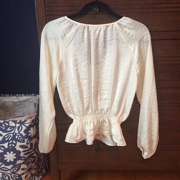 ✨NWOT✨Michael Kors Smocked Waist Peplum Blouse - Picture 4 of 8